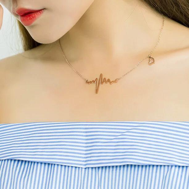 Yu Fashions Heartbeat with Cute Heart Minimal Pendent Necklace Chain