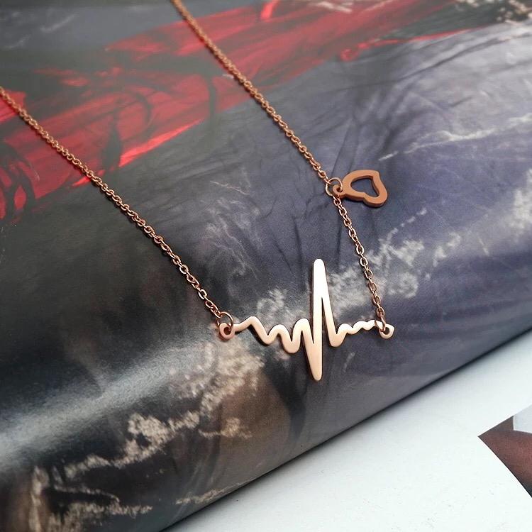 Yu Fashions Heartbeat with Cute Heart Minimal Pendent Necklace Chain