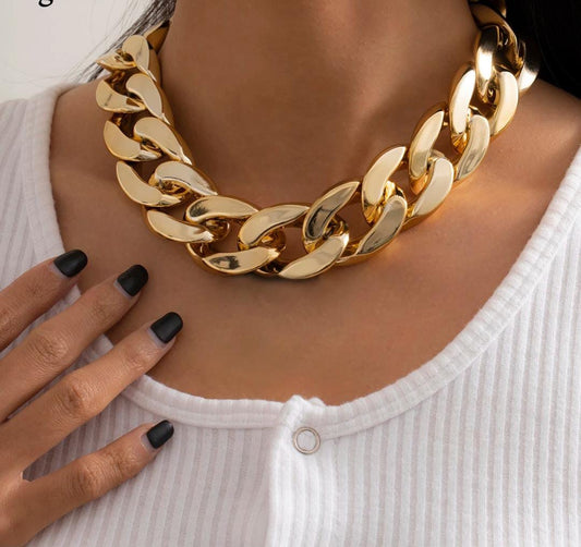 Yu Fashions Link Trending High Fashion Necklace Chain
