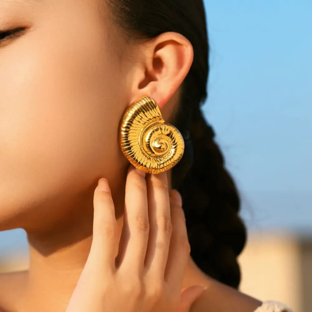 Yu Fashions Golden Ocean SeaShell Marine Beach Large Textured  Snail Geometric Korean Statement Earring