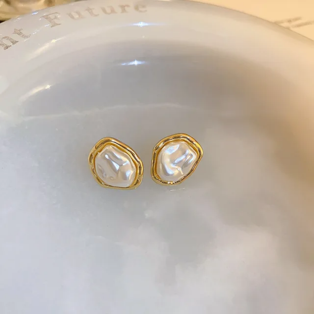 Yu Fashions Ocean Pearl High Fashion Golden Detail Korean Earrings Pair