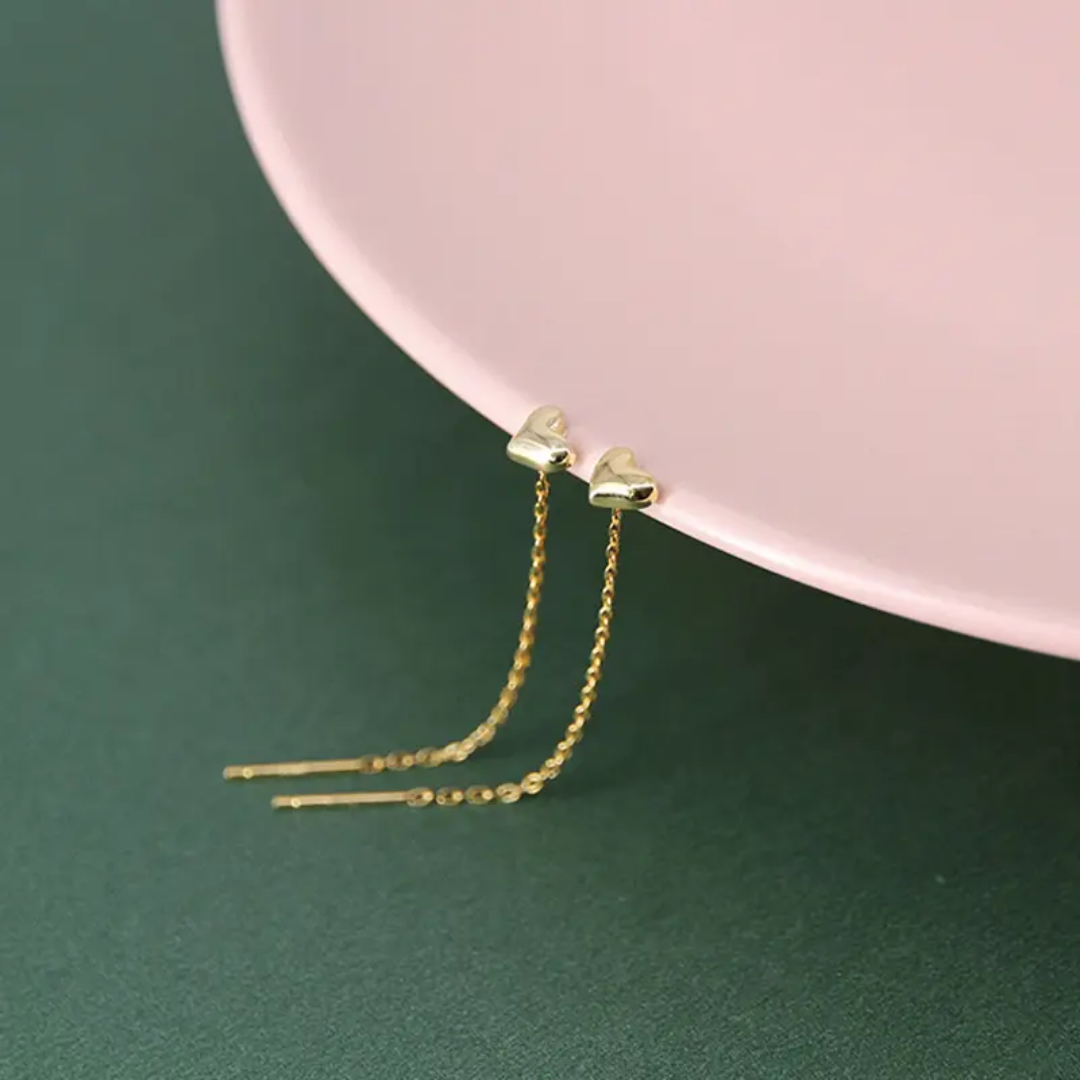 Yu Fashions Golden Cute Heart Needle Sleek Korean Earrings Pair