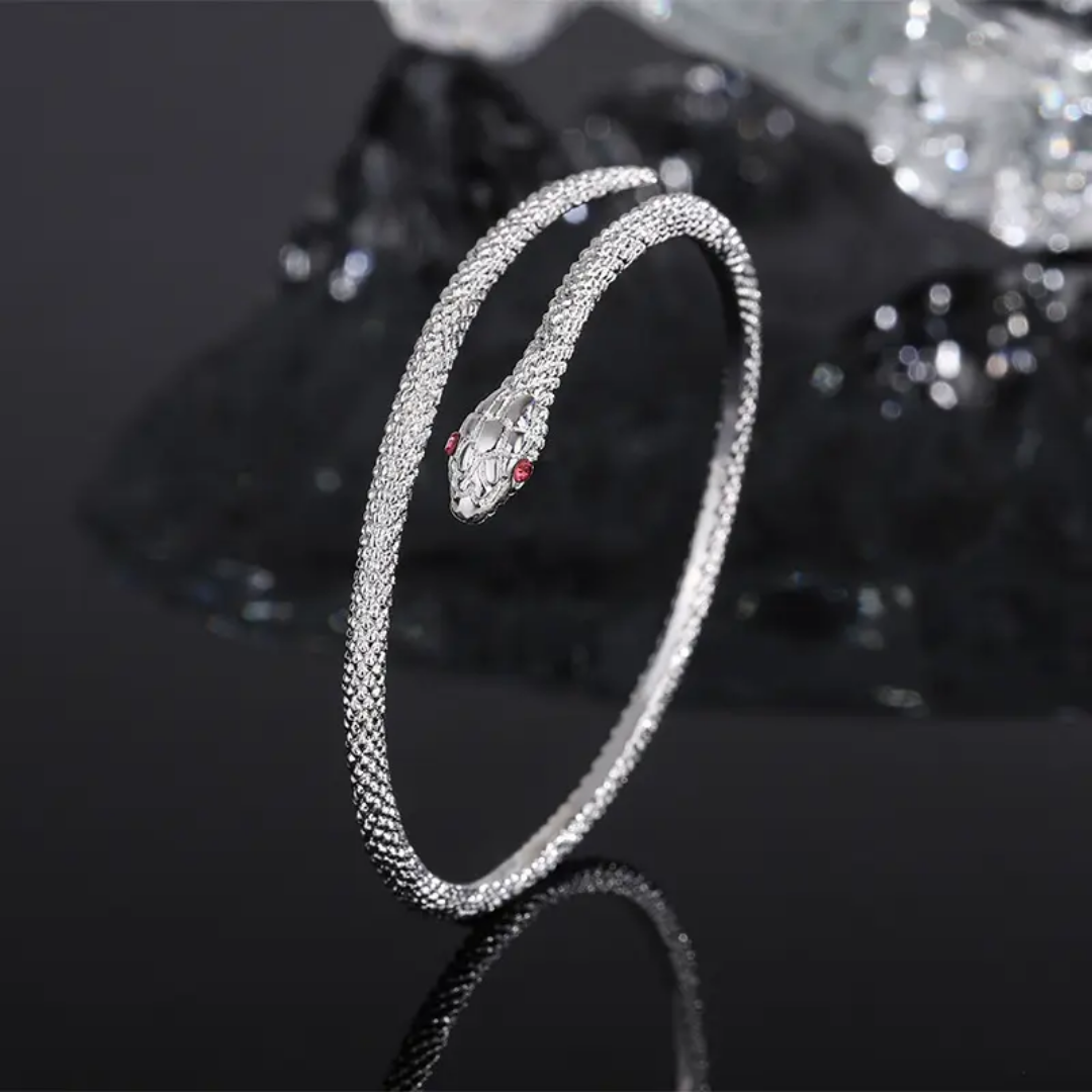 Yu Fashions Silver Snake High Fashion Animal Korean Adjustable Bracelet