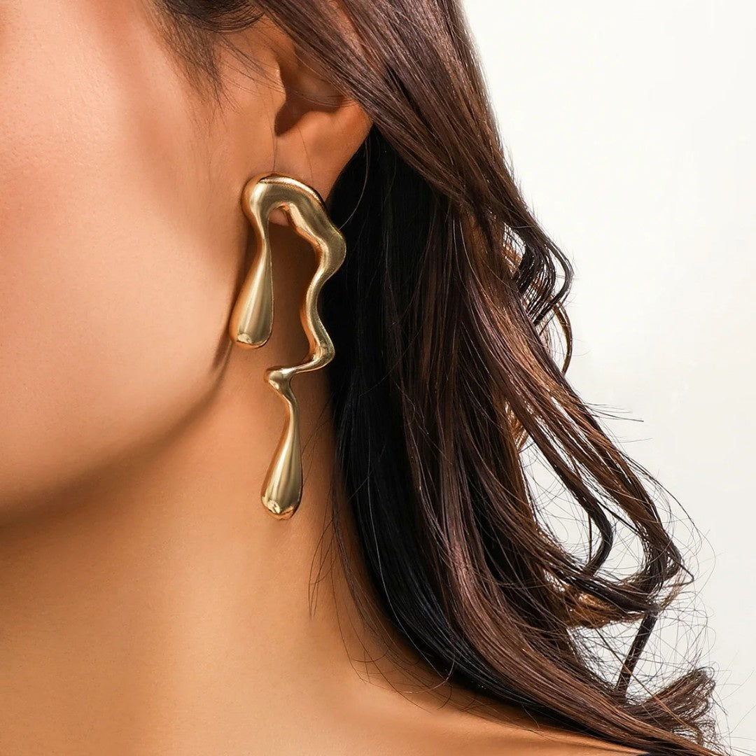 YU Fashions  Irregular Creative Liquid water drop Vintage Gold Geometric Long Metal exaggerated Fashionable Korean earrings Pair