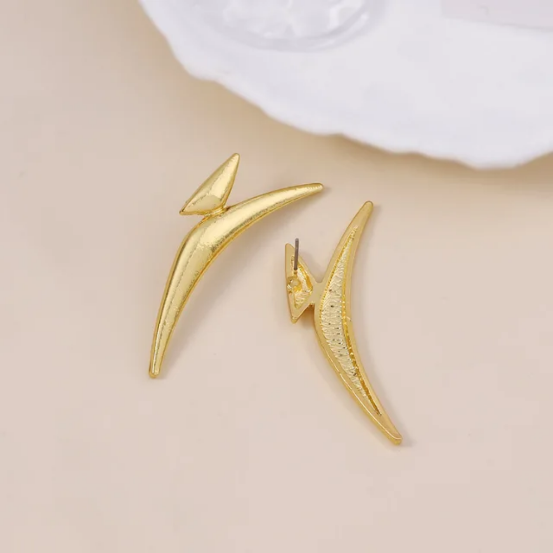 YU Fashions  Pointy Exaggerated Geometric Triangle Bend Large Wave Crescent Moon Big Statement Korean Earrings