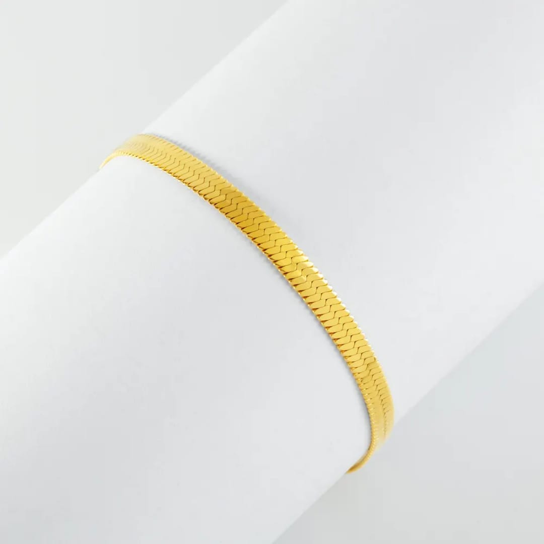Yu Fashions High Fashion sleek Snake Korean Animal Bracelet