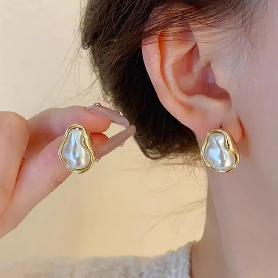 Yu Fashions Ocean Pearl High Fashion Golden Detail Korean Earrings Pair