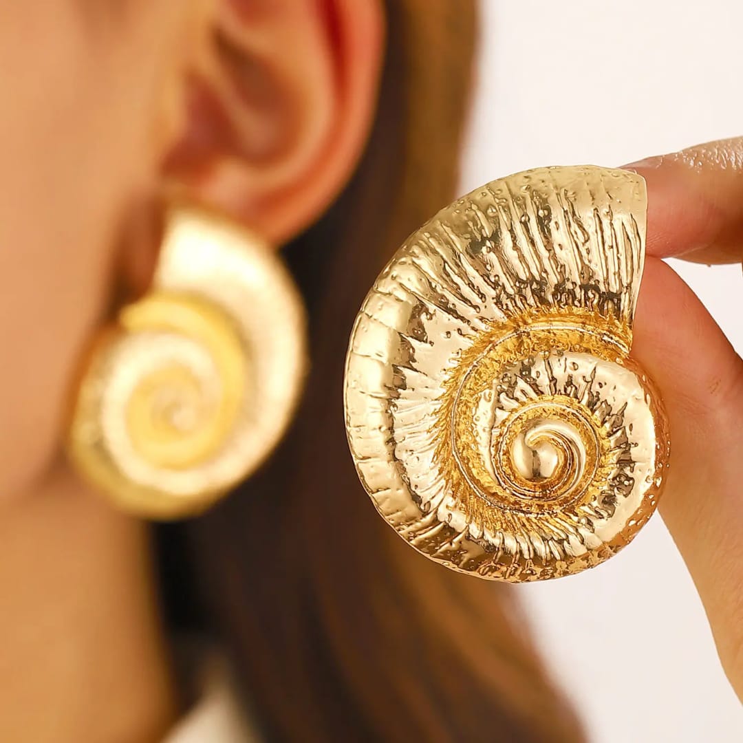 Yu Fashions Golden Ocean SeaShell Marine Beach Large Textured  Snail Geometric Korean Statement Earring