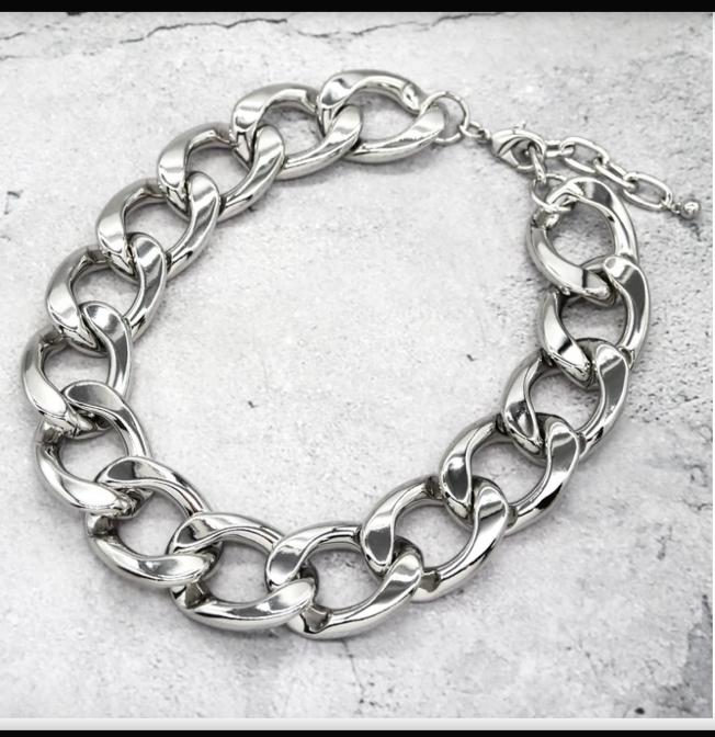 Yu Fashions Link Trending High Fashion Necklace Chain