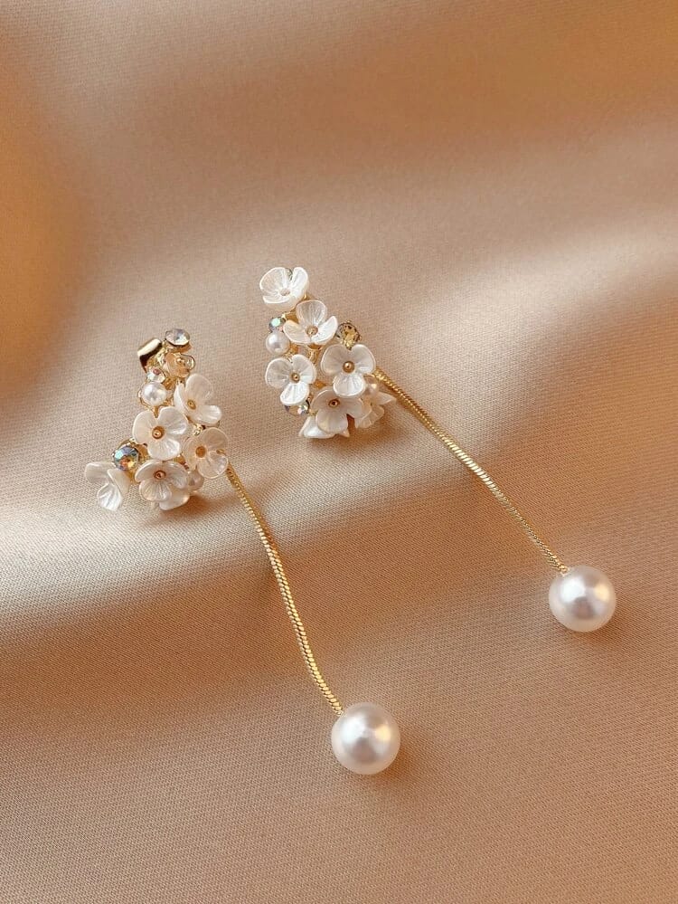 Yu Fashions Faux Pearl Flower Bunch Drop Pearl Golden Korean Earrings Pair