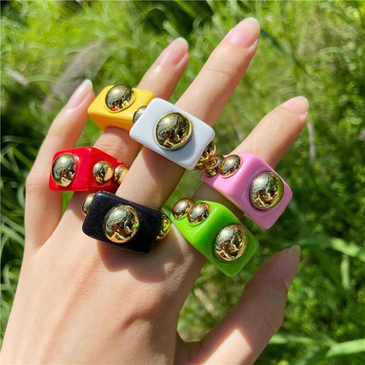 Yu Fashions Chunky Acrylic Resin Golden Beads Ring Set of 6