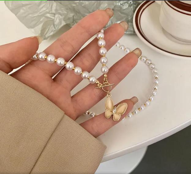 Yu Fashions Cute Butterfly Pendent Stone Pearl Necklace Chain