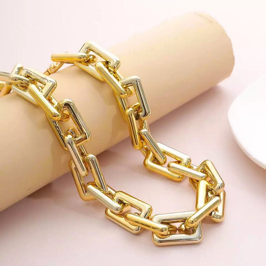 Yu Fashions Cuban Link Trending High Fashion Necklace Chain