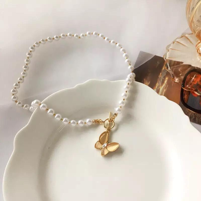 Yu Fashions Cute Butterfly Pendent Stone Pearl Necklace Chain