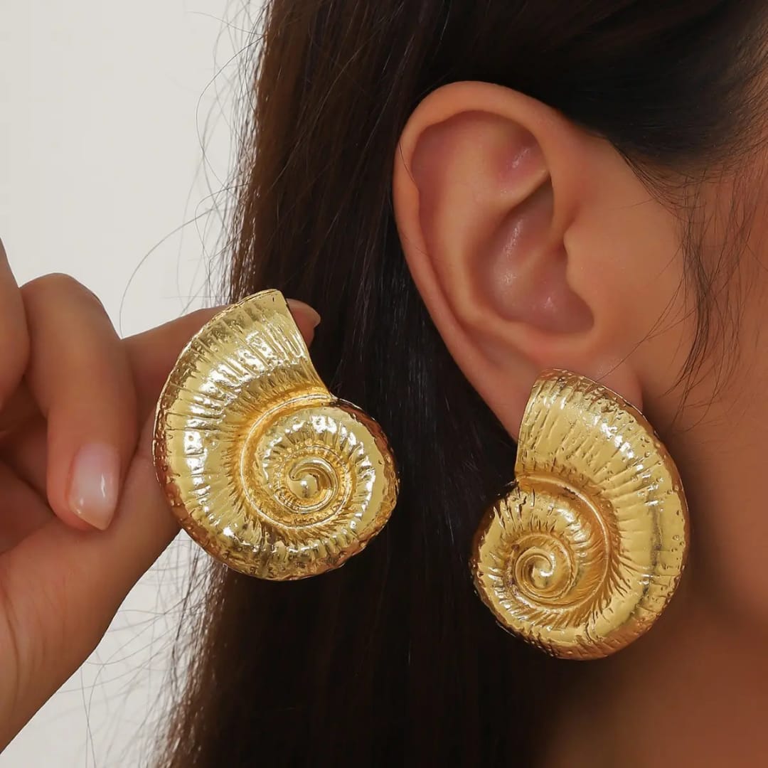 Yu Fashions Golden Ocean SeaShell Marine Beach Large Textured  Snail Geometric Korean Statement Earring