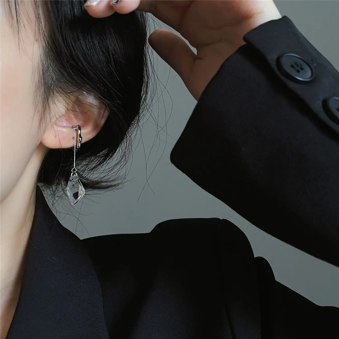Yu Fashions Crystal No Piercing Round Circle Drop Korean EarHook Earring Pair