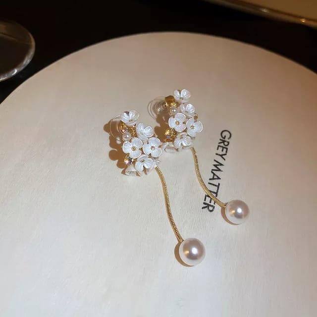 Yu Fashions Faux Pearl Flower Bunch Drop Pearl Golden Korean Earrings Pair