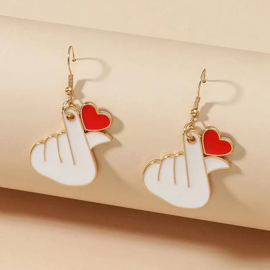 Yu Fashions Heart Click Cute Hand Korean Earrings Pair