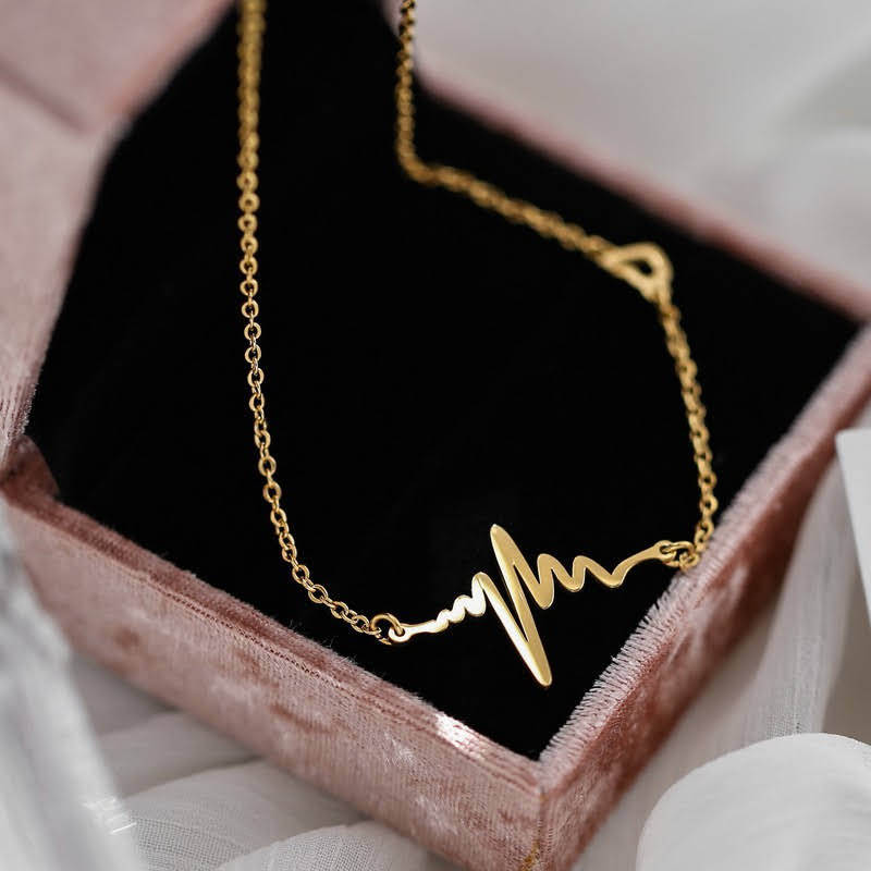 Yu Fashions Heartbeat with Cute Heart Minimal Pendent Necklace Chain
