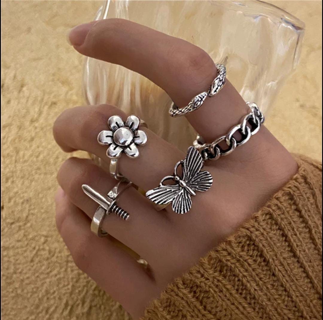 YU Fashions Retro Silver Butterfly Heart Ring Set of 5