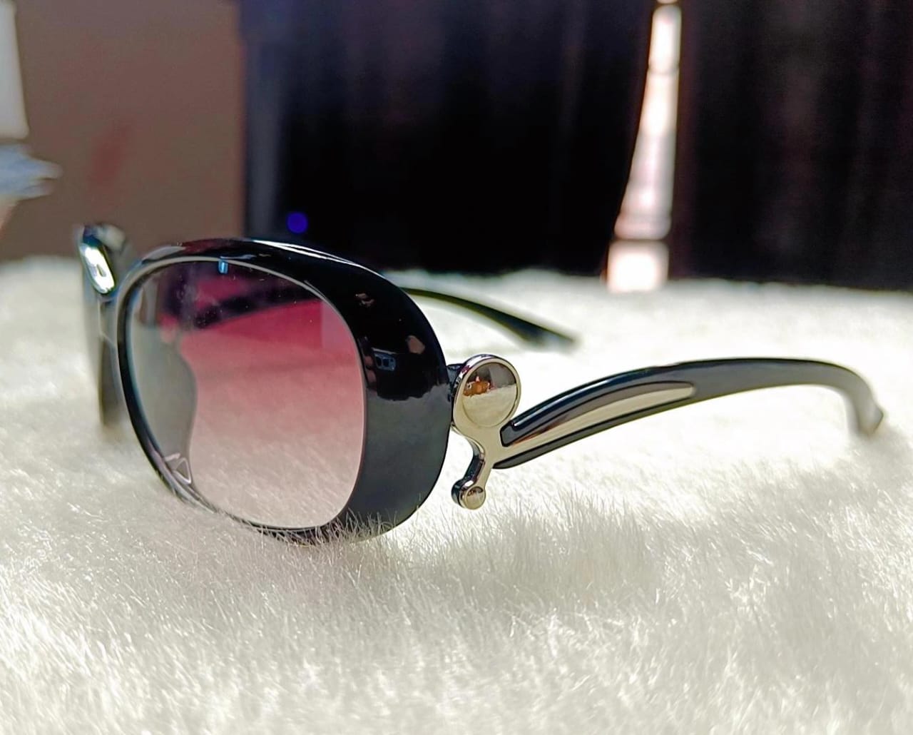 Yu Fashions High Fashion Edgy Classy UV Protcted Korean Sunglasses Deal