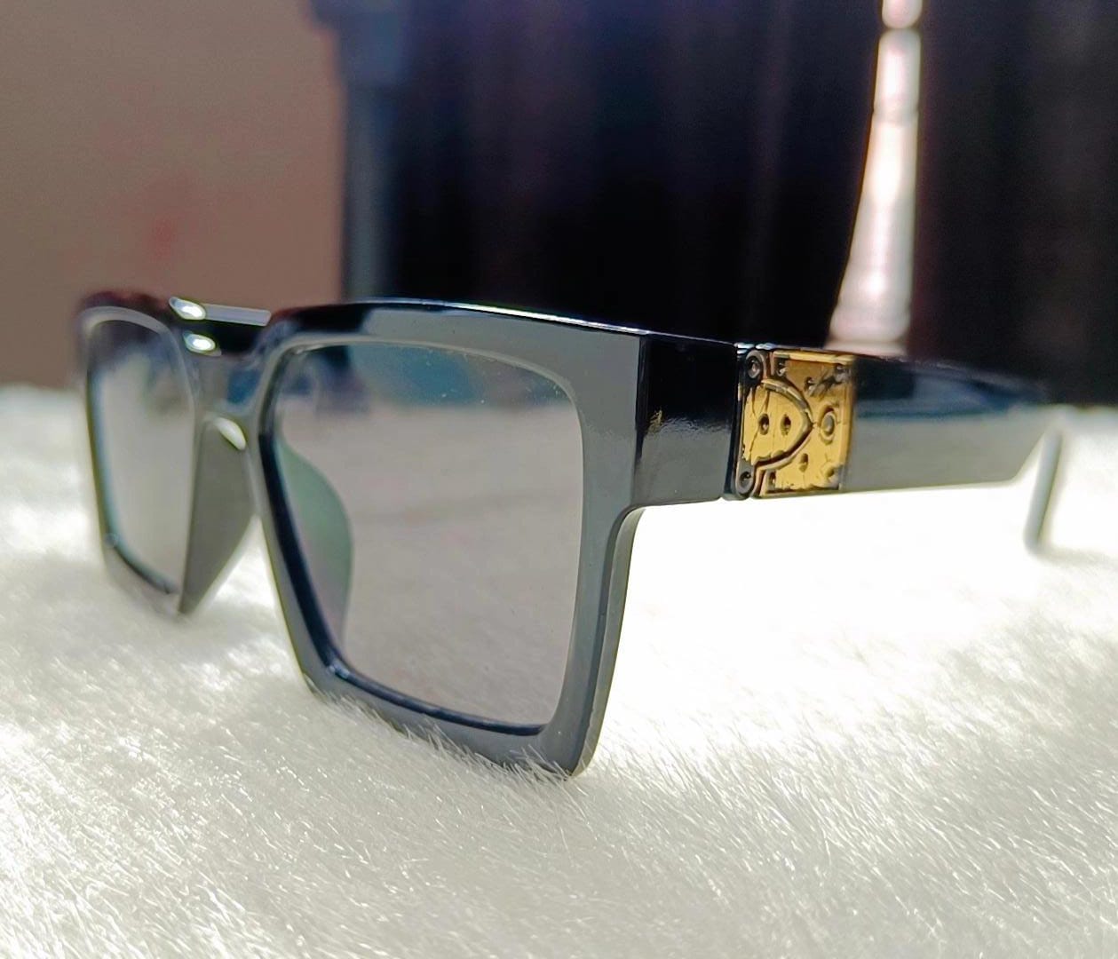 Yu Fashions High Fashion Edgy Classy UV Protcted Korean Sunglasses Deal