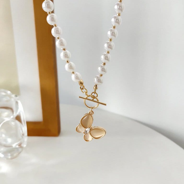 Yu Fashions Cute Butterfly Pendent Stone Pearl Necklace Chain