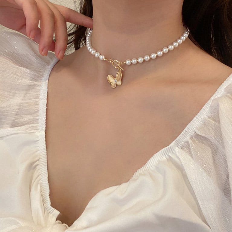Yu Fashions Cute Butterfly Pendent Stone Pearl Necklace Chain
