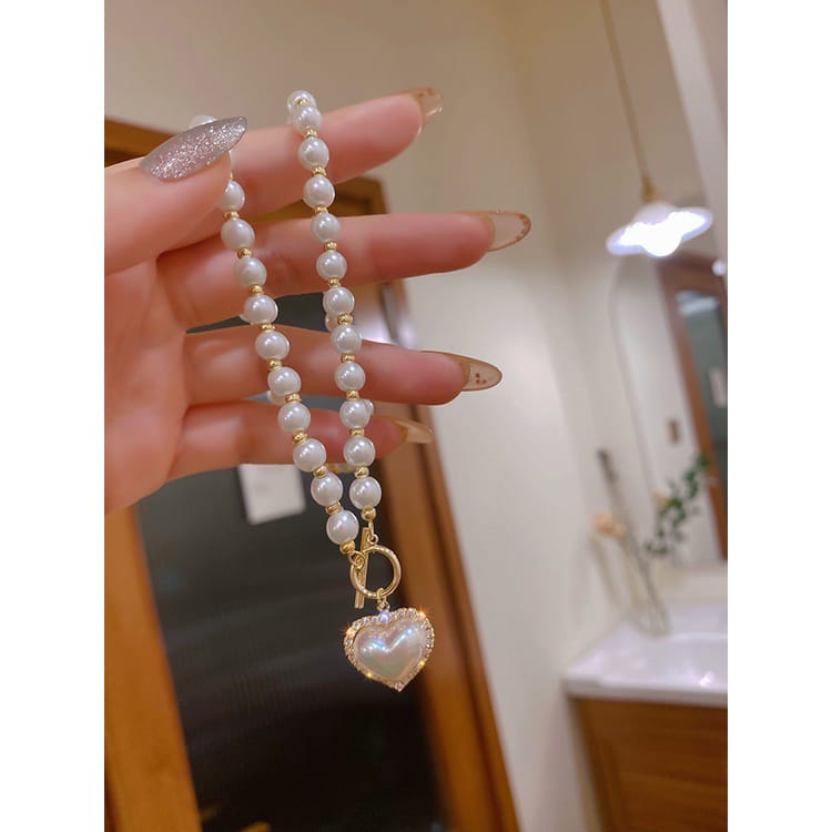 Yu Fashions Rhinestone Pearl Heart Pendent Necklace Pearl Chain