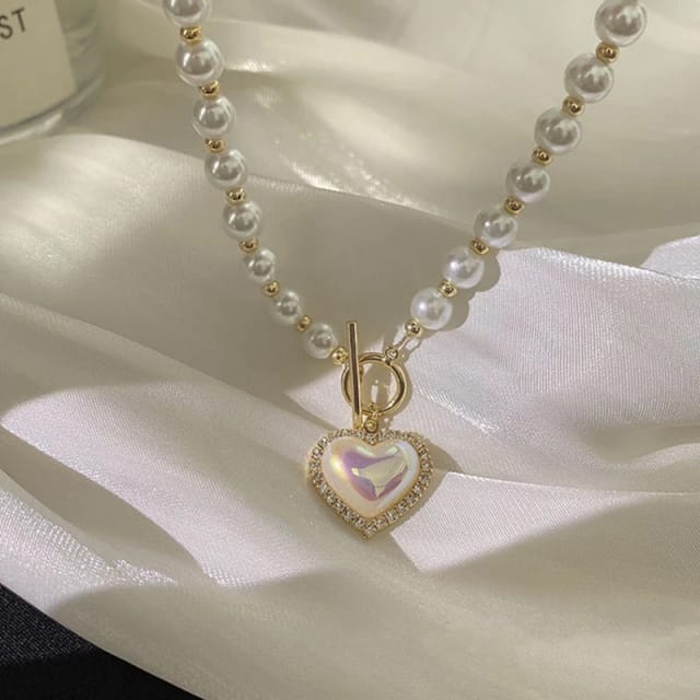 Yu Fashions Rhinestone Pearl Heart Pendent Necklace Pearl Chain