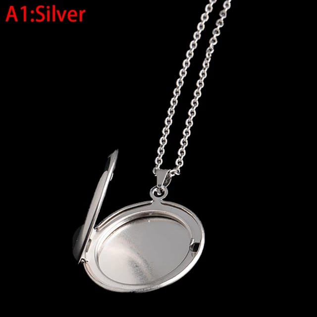 Yu Fashions Openable Silver Chain Photo Frame Round Pendent Necklace Chain