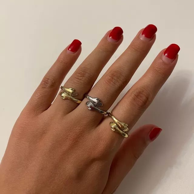 Yu Fashions Cute Hug Ring