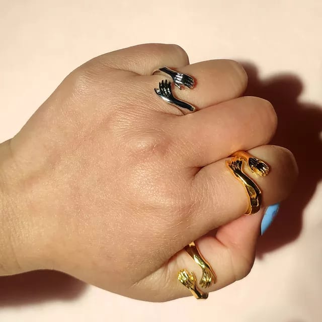 Yu Fashions Cute Hug Ring
