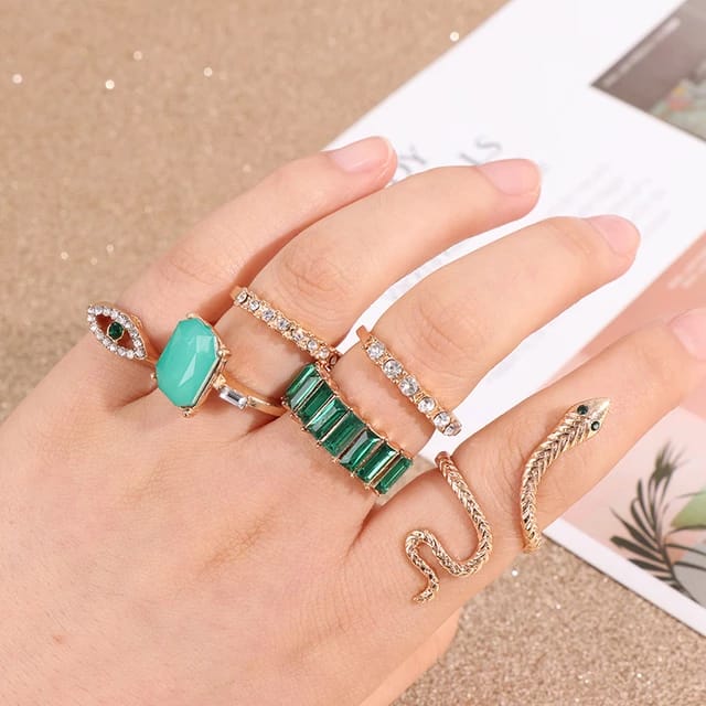 Yu Fashions Green Emerald Stones Snake animal Evil Eye Ring Set of 6
