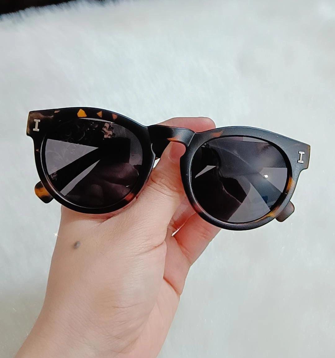 YU Fashion Cute UV Protected Classy High Fashion Kids Sunglasses