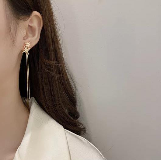 Yu Fashions Star Shaped Rhinstone Tassel korean Earrings Pair