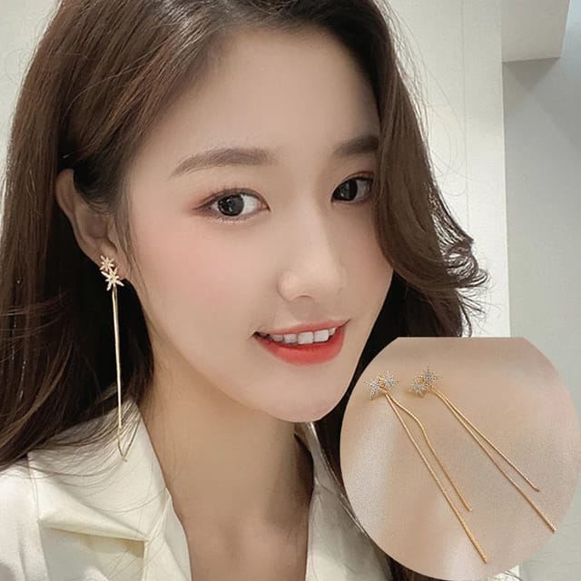 Yu Fashions Star Shaped Rhinstone Tassel korean Earrings Pair