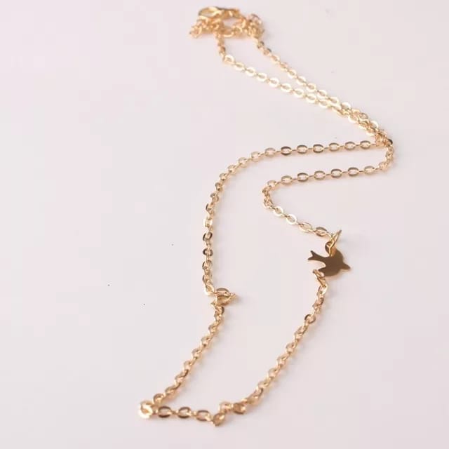 Yu Fashions Bird Animal Golden Pendent Necklace Chain