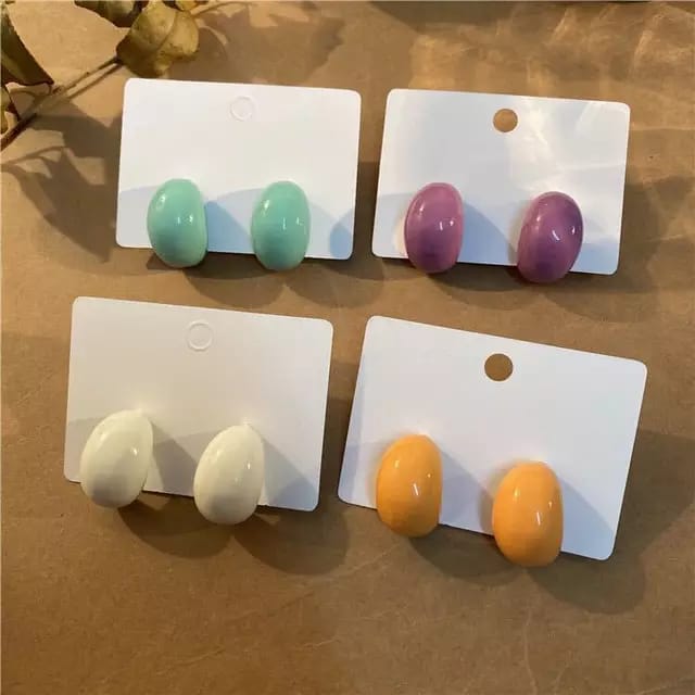 Yu Fashions Resin C Shaped Korean Earrings Pair