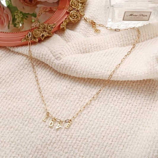 Yu Fashions LOVE letter Cute Pendent Necklace Chain