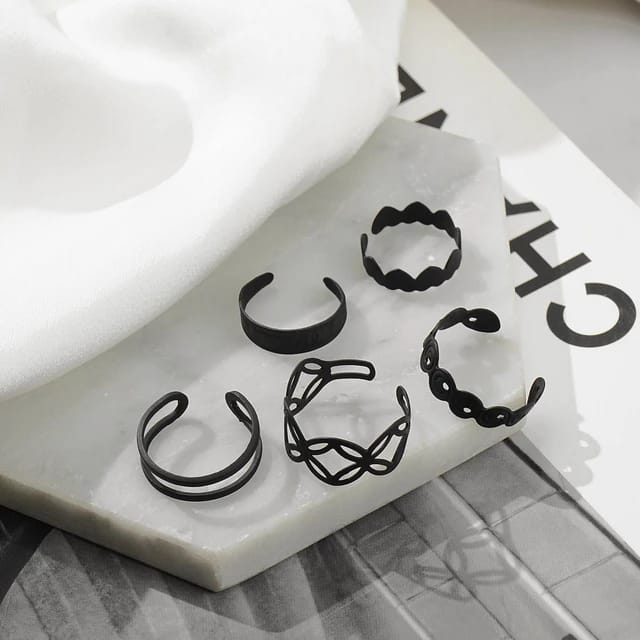 Yu Fashions Black Punk Link Korean Ring Set of 5