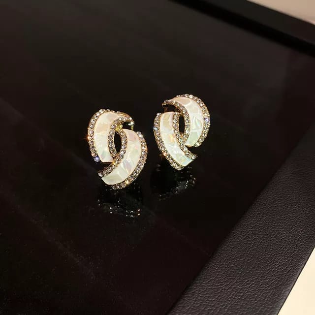Yu Fashions Geometrical Shaped High Fashion Crystal Korean Earrings Pair