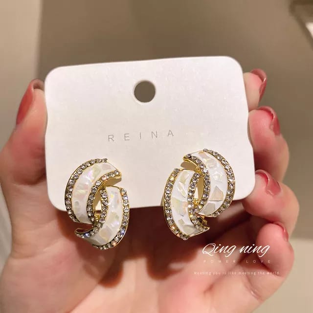Yu Fashions Geometrical Shaped High Fashion Crystal Korean Earrings Pair