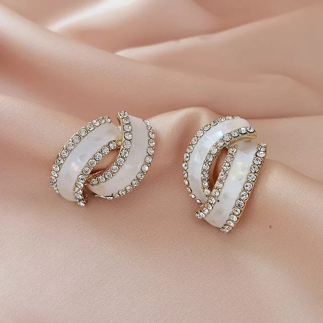 Yu Fashions Geometrical Shaped High Fashion Crystal Korean Earrings Pair