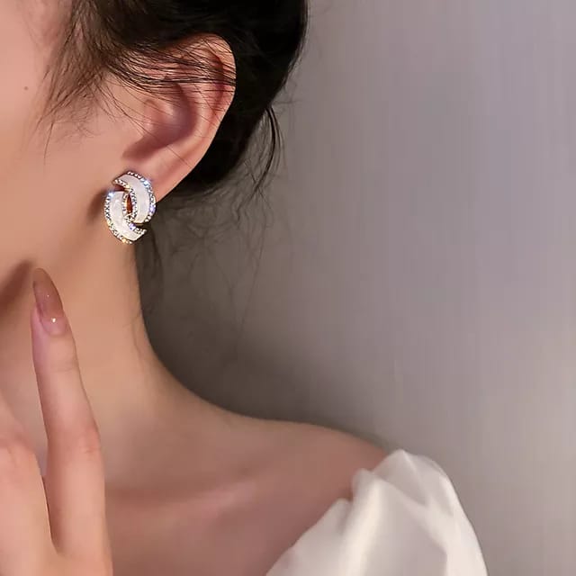 Yu Fashions Geometrical Shaped High Fashion Crystal Korean Earrings Pair