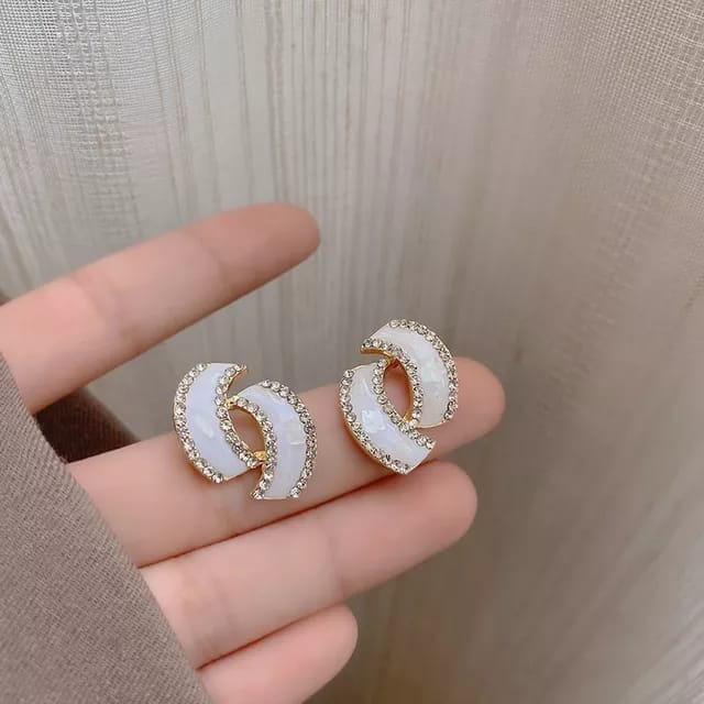 Yu Fashions Geometrical Shaped High Fashion Crystal Korean Earrings Pair