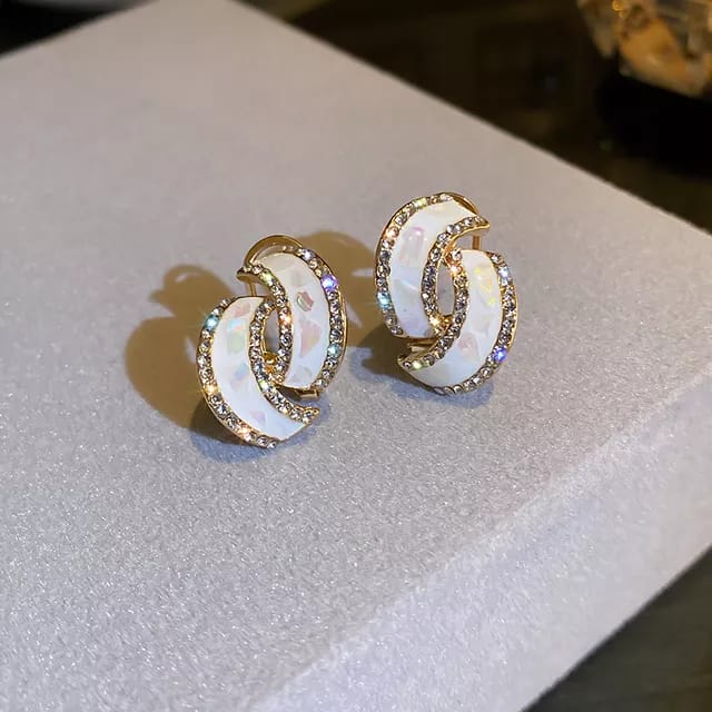 Yu Fashions Geometrical Shaped High Fashion Crystal Korean Earrings Pair