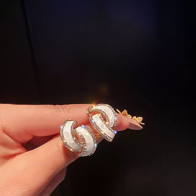 Yu Fashions Geometrical Shaped High Fashion Crystal Korean Earrings Pair