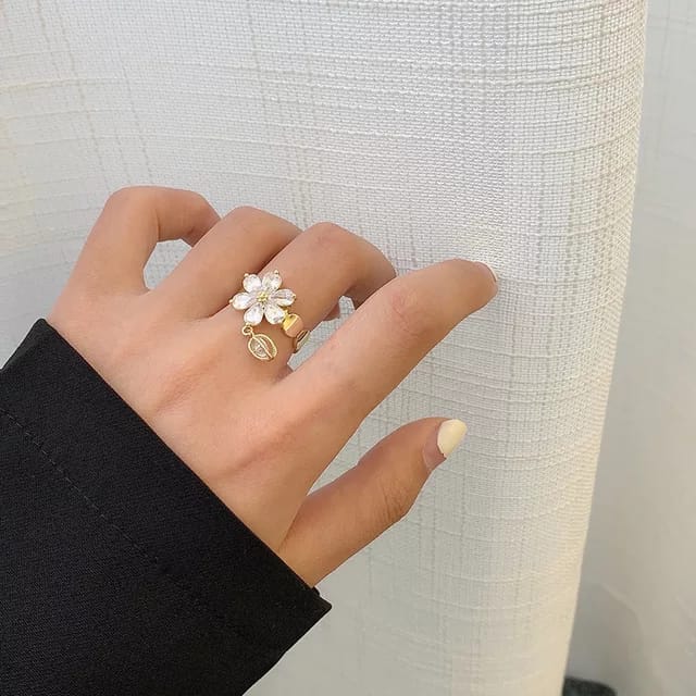 Yu Fashions Flower Crystal High Fashion Korean Ring