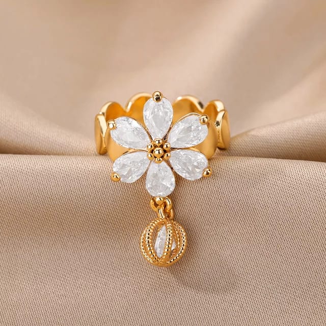 Yu Fashions Flower Crystal High Fashion Korean Ring